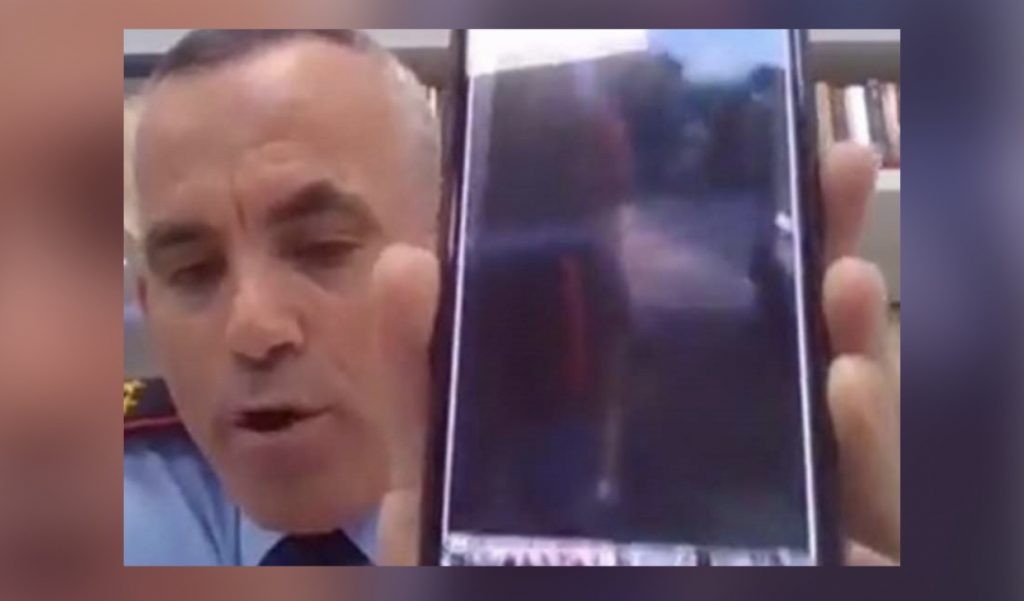 Ardi Veliu publikon videon e mamasë së të miturit: Shikoni se nga çfarë familje vjen dhe gjykojeni vetë