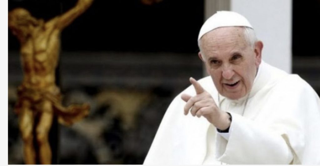 Punon për Papa Françeskun, rezulton i prekur nga COVID-19