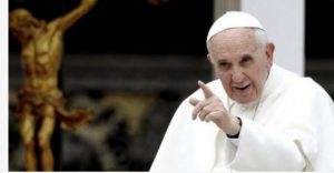 Punon për Papa Françeskun, rezulton i prekur nga COVID-19