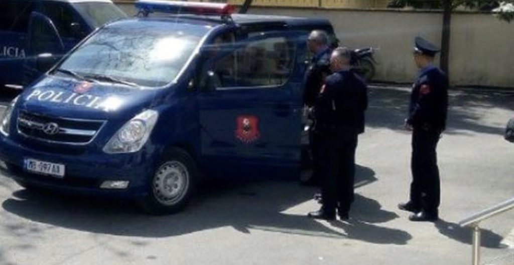 Detaje nga arrestimi i gjashtë personave në Tiranëp