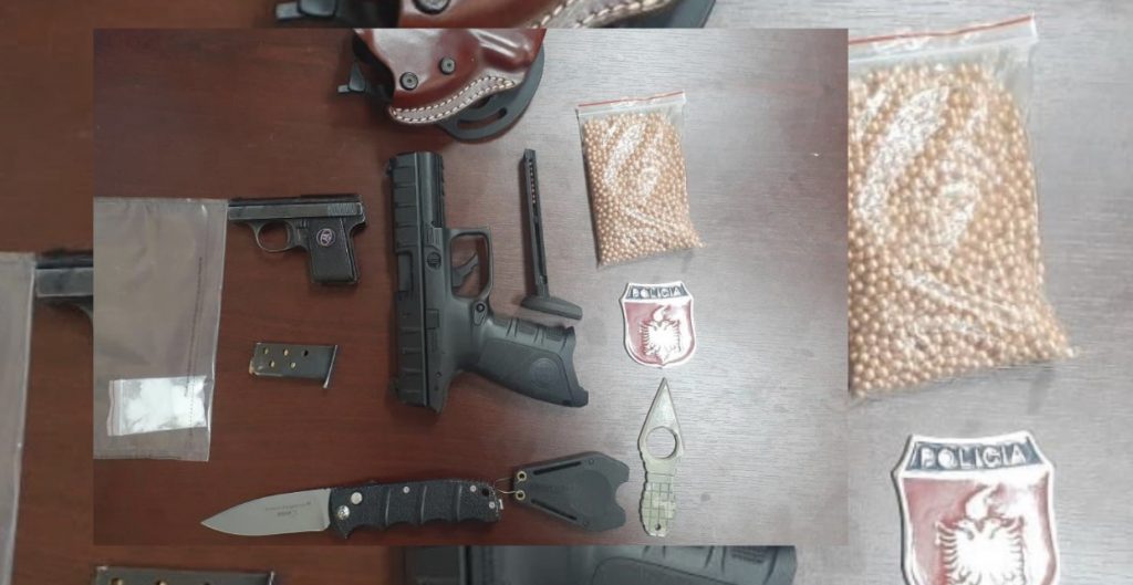 Si u kap 39-vjeçari, me kokainë dhe armë në makinë,