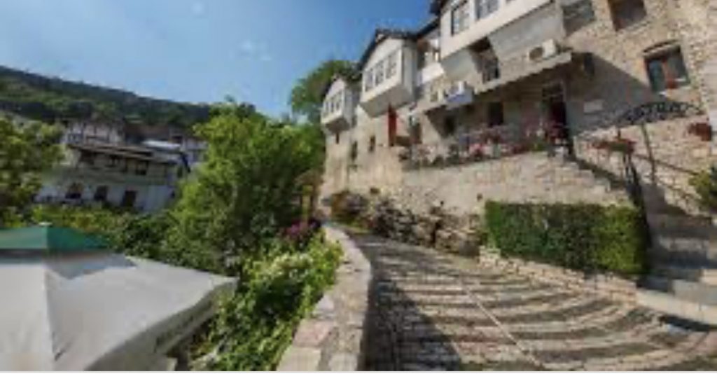 Gjirokastër të shtëna me armë zjarri, raportohet për të plagosur