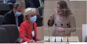 POLITIKANJA AUSTRIAKE BËN PËR NJE LEK MINISTRAT DHE QEVERINË PËR IZOLIMIN..