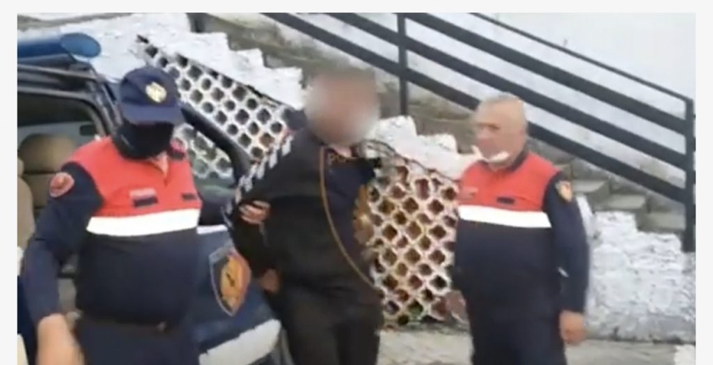 Nipi tregon ngjarjen: I preu fytin dhe damarët, me thikë ia kishte nxjerrë zemrën jashtë