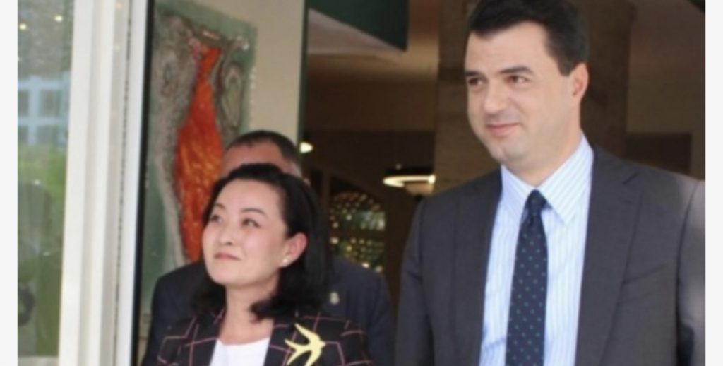 Ambasadorja amerikane, reagon menjëherë pas deklaratës së Bashës: Edhe liderat e tjerë të tregojnë udhëheqje të ngjashme si Basha