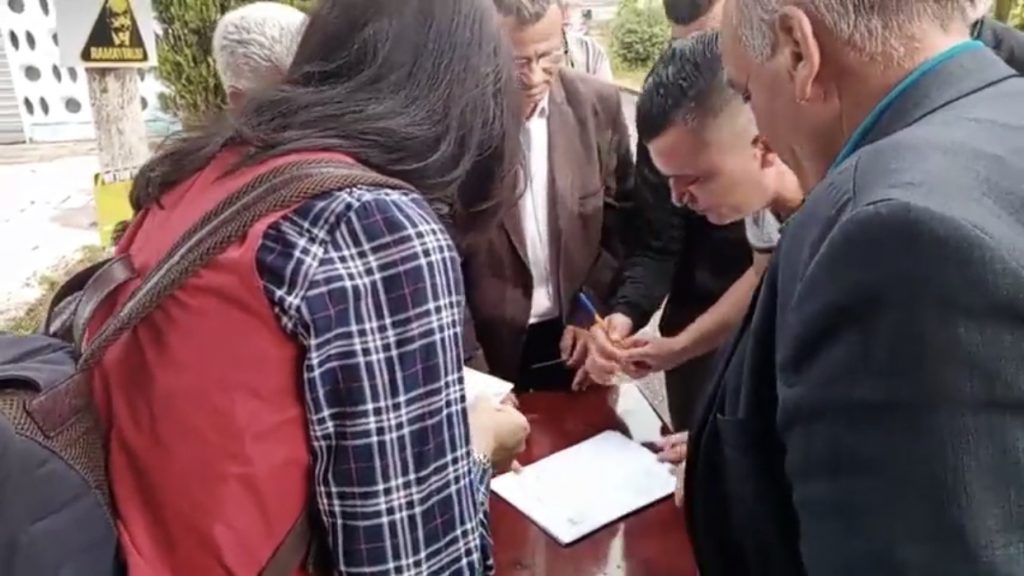 Aleanca për Mbrojtjen e Teatrit firmos peticionin në Burrel