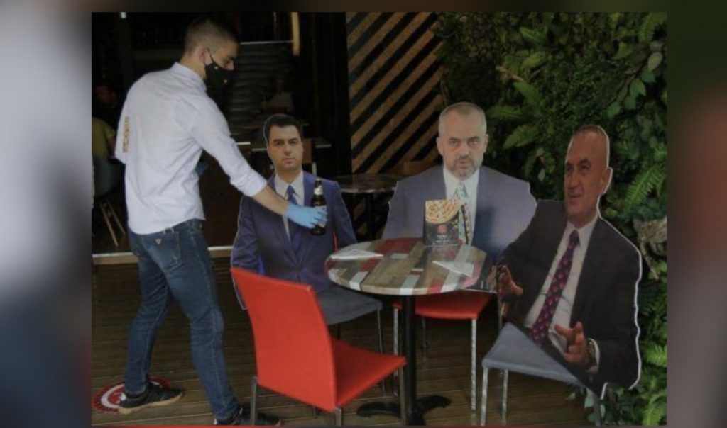 Rama dhe Basha takohen për birra në një lokal, iu bashkohet edhe Meta