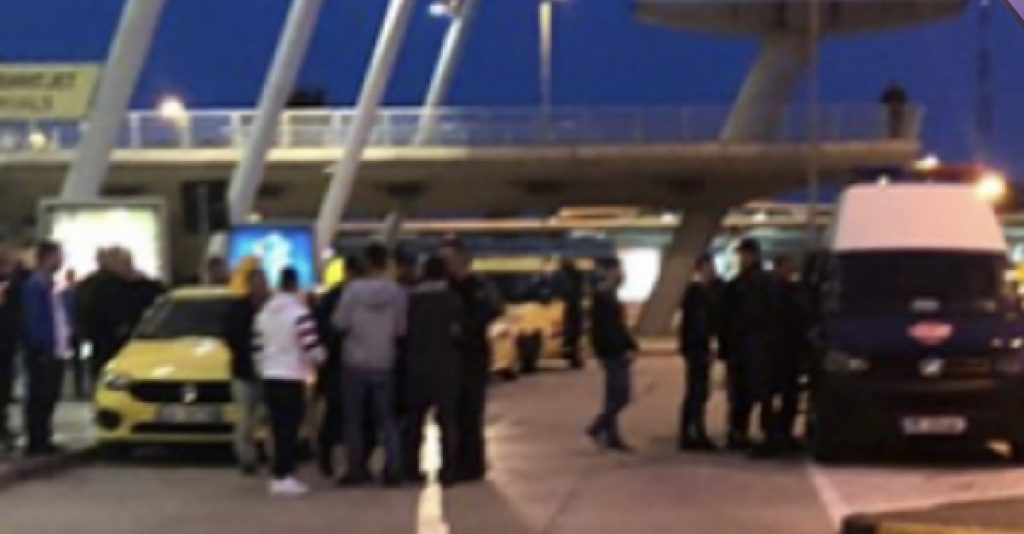 Arrestohen 22 persona, mes tyre dy agjentë krimesh në Rinas: Dërgonin njerëz në Kanada me dokumente false