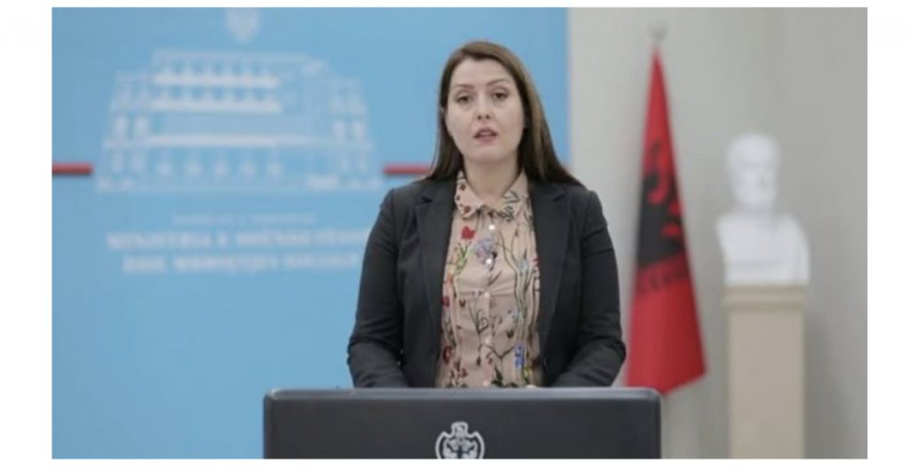 Ministrja Manastirliu tregon kur hapen çerdhet dhe kopshtet