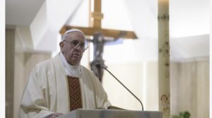 Papa Françesku mesazh politikanëve: Kujdesuni për popujt tuaj në këto kohë krize