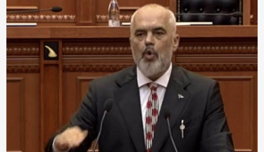 Rama  revoltohet në Kuvend, me ndërkombëtarët: Në Kosovë odiseja e drejtësisë vazhdon prej 21 vitesh, në Serbi 0 me xhufkë turpëruese