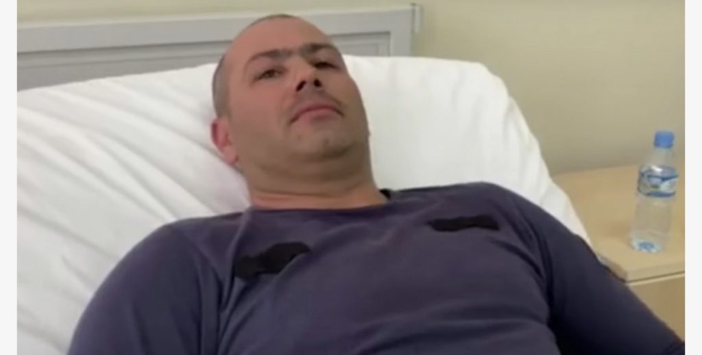 Flet zjarrfikësi që u plagos aksidentalisht pas atentatit ndaj Çapjas