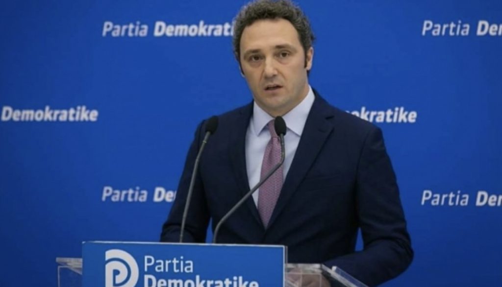 24 orë pati kontakte me shumë persona’, PD: 69-vjeçarit nga Vau i Dejës i ngatërrohet tamponi, i thuhet se është negativ, por rezulton e kundërta