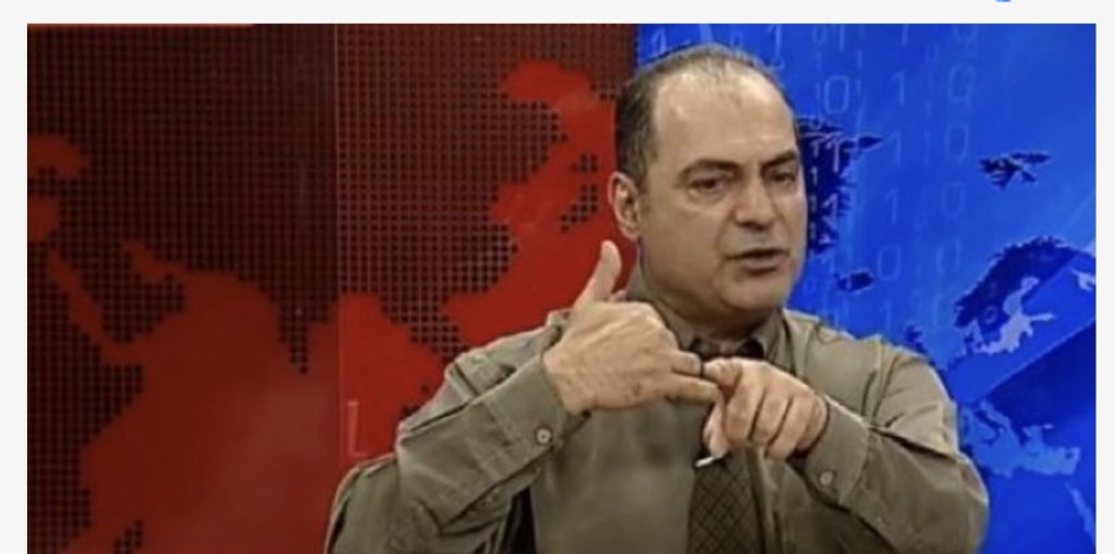 Shqiptarët janë skutha’, avokati i njohur shkon me letra higjenike në emision: Pa Sorosin, Rama do vdiste nga mbidoza e Basha do ishte një copë kamarieri