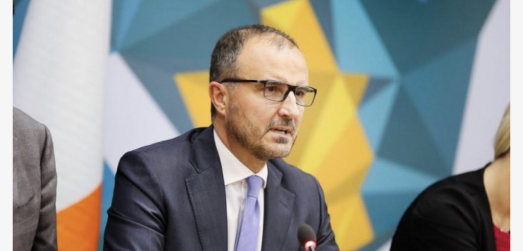 Ambasadori Soreca bën thirrje të fortë: Shqipërisë i duhen gjyqtarë të rinj, të pavarur nga politika dhe presionet e mediave
