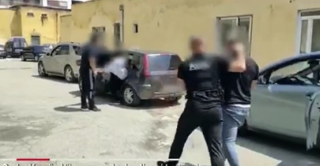 Transportonin emigrantë ilegalisht, prangosen në Korçë tre lezhjanët: U merrnin nga 900 euro secilit