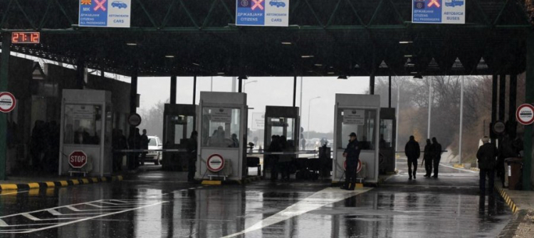 Maqedonia e Veriut: Kosovarë, serbë, boshnjakë, malazezë lejohen vetëm me test COVID