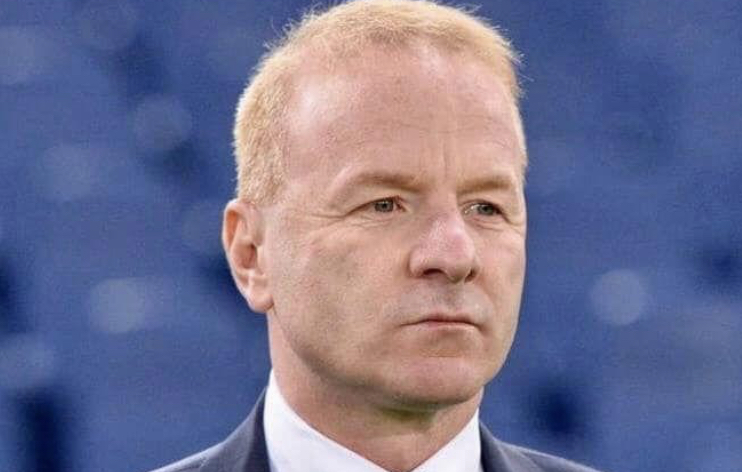 Rama uron në ditën e tij të lindjes,  ish-futbollistin e kombëtares