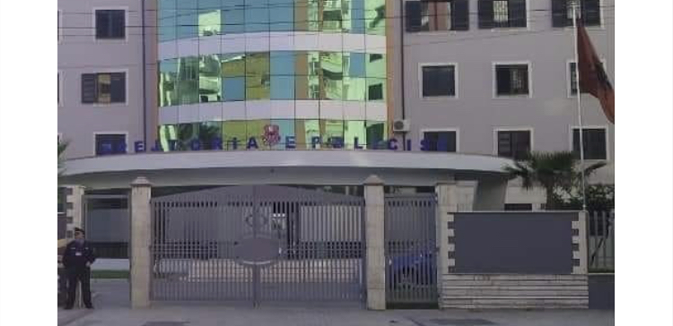 Policia ne Durres ka vene ne pranga 3 shtetas