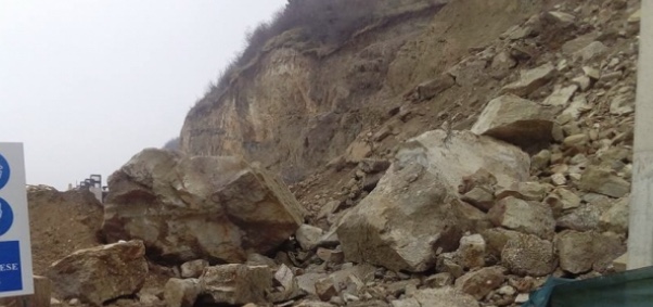 BERAT/ Kishte dalë për të kullotur bagëtitë, masivi i gurëve i merr jetën 50 vjeçarit