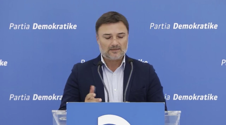 “Organizatat e drogës i shërbejnë politikës në Shqipëri”