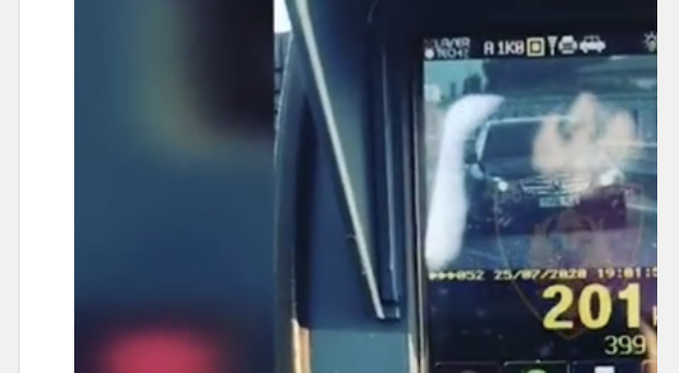 Policia i heq patentat dhe gjobit disa shoferë, mes tyre edhe turistë
