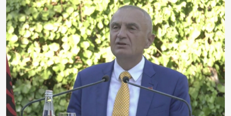 Miratimi i ligjit për statusin e gjyqtarëve e prokurorëve, Meta: Akt antikushtetues i Kuvendit