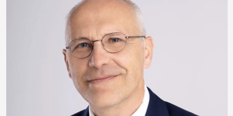 Ambasadori gjerman Zingraf: Topi vazhdon ende në fushën e palës shqiptare
