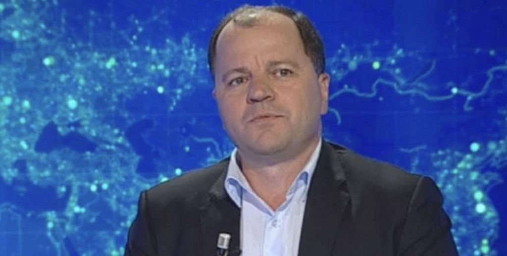 Maliqi sulmon Ramën për sekuestrimin e bizneseve të Ylli Ndroqit: Të prisje të kalonin të 40-at, shpirti i nënës tënde po përballet me ëngjëj dhe demonë