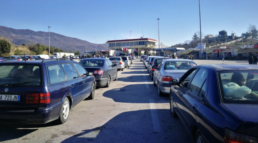 Greqia forcon masat në kufirin me Shqipërinë. Pas datës 15 gusht nuk lejohet që…