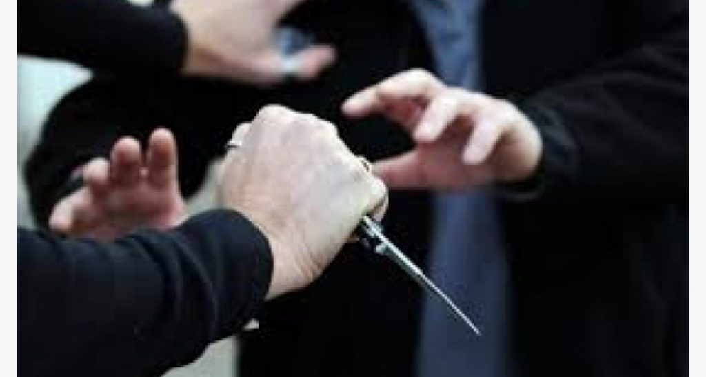 Plagosi me thikë 36-vjeçarin, arrestohet i riu në Gjirokastër