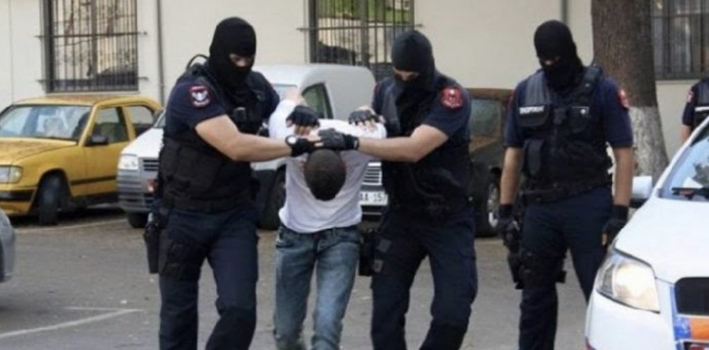“Pikturat” fundosin 33-vjeçarin, i zbulohet lista me 17 vjedhje. Policia jep detajet: I dënuar më parë