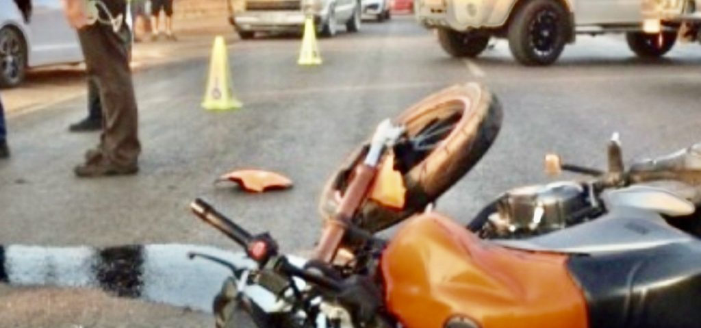 Aksident në Peqin, 2 motora përplasen ‘kokë më kokë’