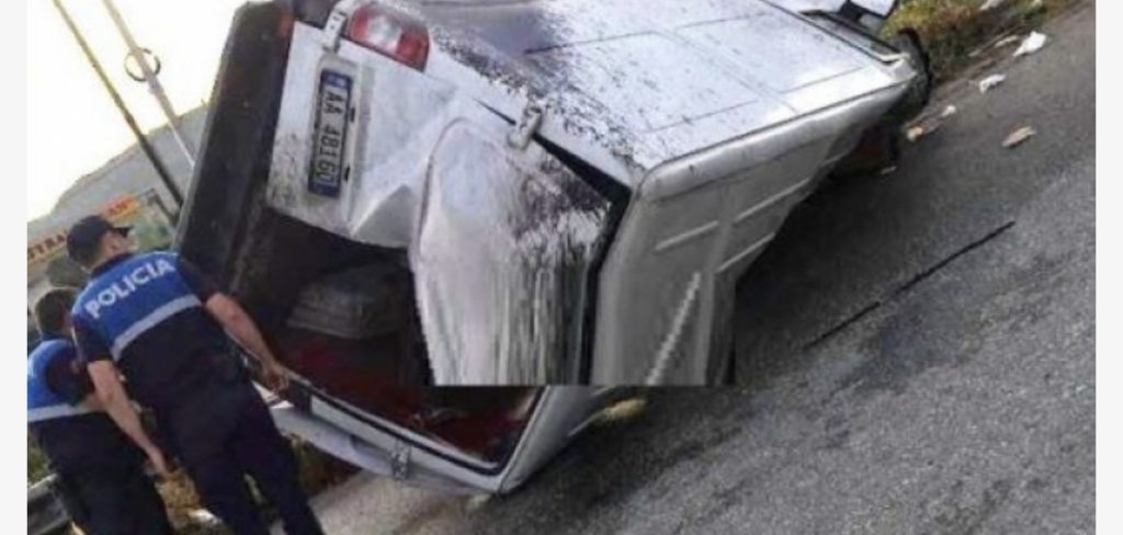 Përmbyset fugoni në aksin Shkodër-Bogë, plagosen 7 persona