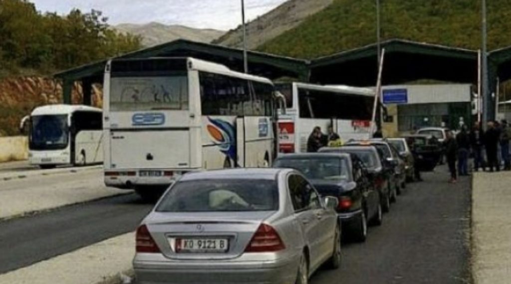 Ulet numri i shqiptarëve në Kapshticë, pala greke po punon me 5 sportele