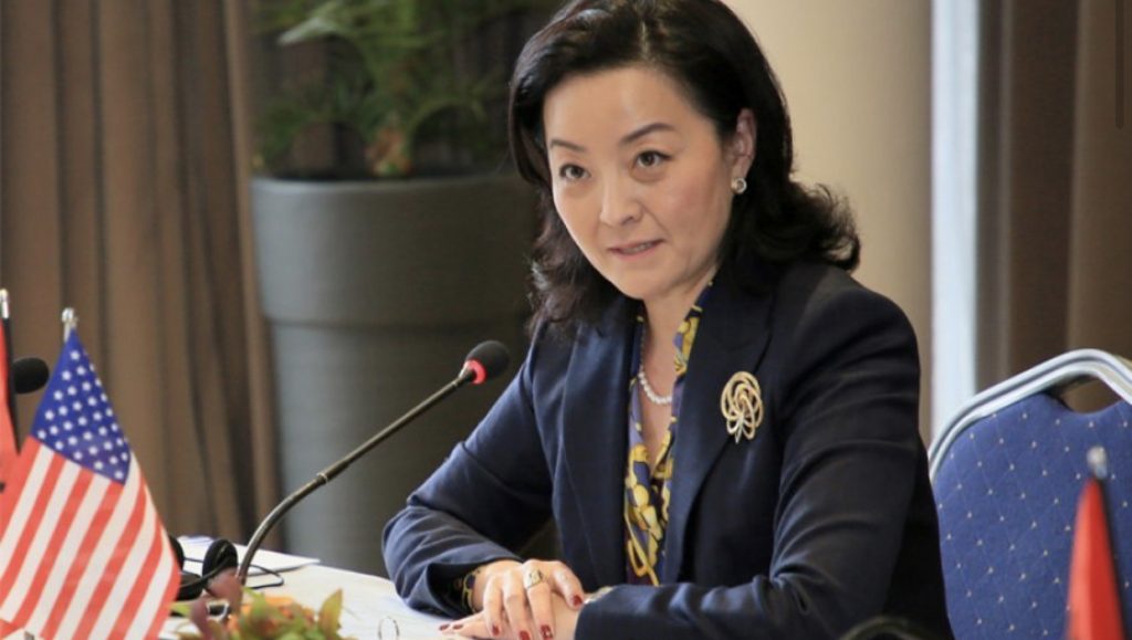 Ambasadorja Kim thirrje partive: Kontrolloni listat e kandidatëve për deputetë