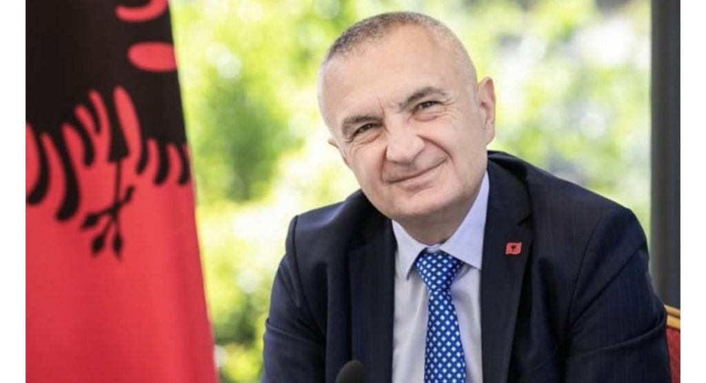 Presidenti Meta: Durrësi i mbërthyer nën darën e abuzimeve bashkiake