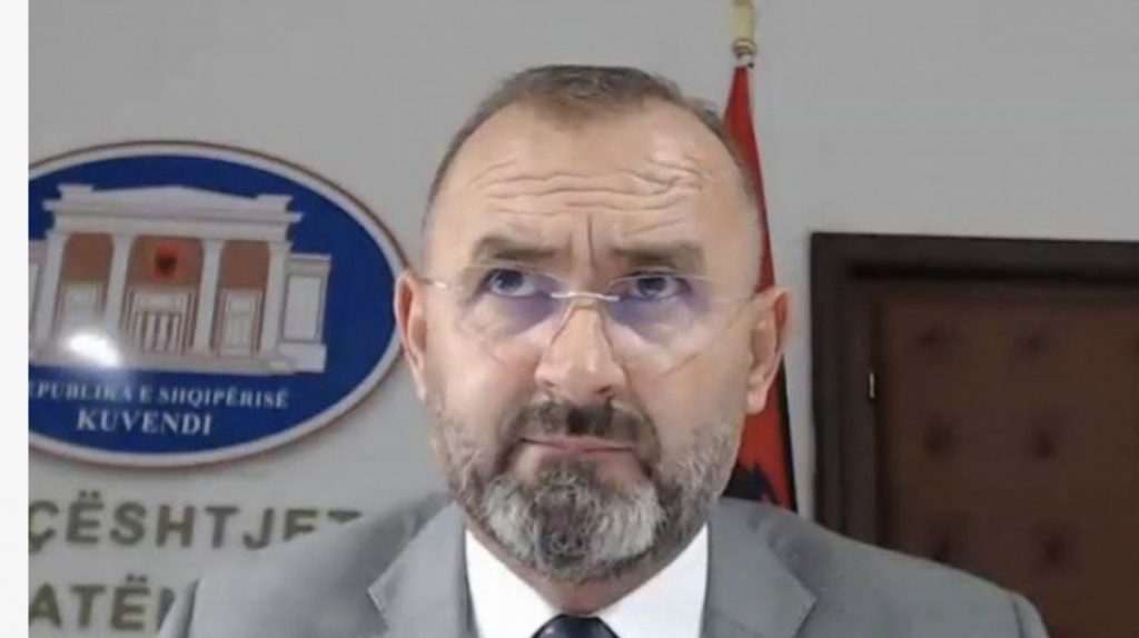 Komisioni i Ligjeve rrëzon dekretin e Metës për ‘Pronat e paluajtshme të shtetit’