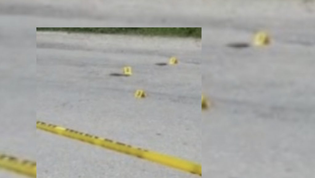 Shoferja përplas 14-vjeçarin, ecën mbrapsht dhe përplas edhe dy makina të tjera
