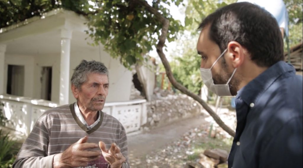 “Asnjë ndihmë! Jetojmë prej 10 muajsh në çadër”- Çifti nga Kruja ka vetëm një kërkesë ndaj shtetit