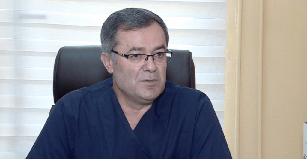 Shefi i klinikës në QSUT transportohet me urgjencë në Turqi, shoqërohet nga Pipero
