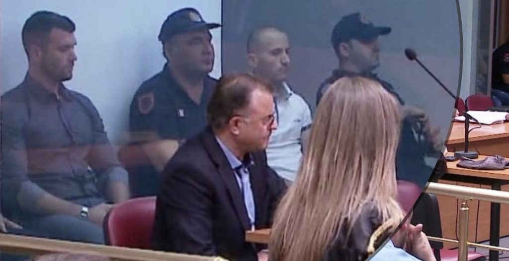 Vajza u vra nga babai dhe vëllai se bashkëjetonte me një djalë