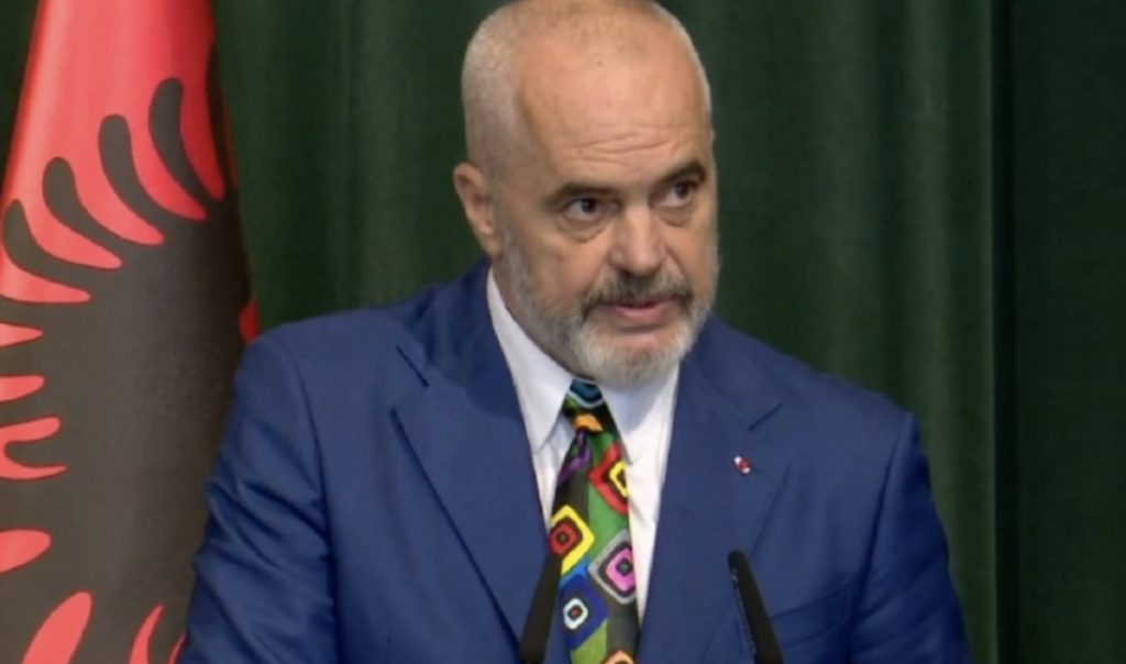 Gazetarja pyet ministren suedeze për ligjin Antishpifje, Rama s’nguron të përgjigjet: Mos ngatërro OSBE me BE