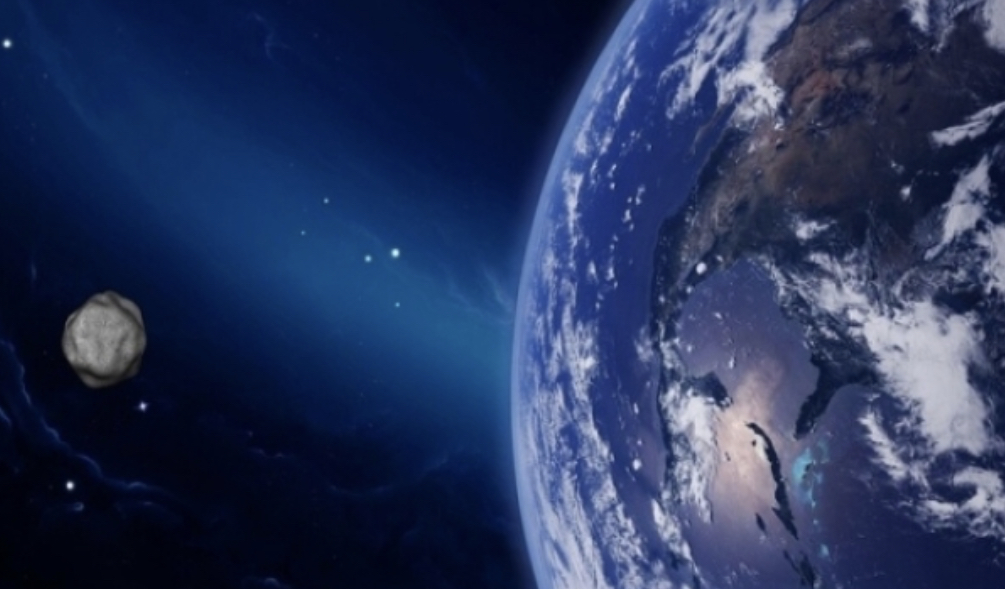 Paralajmërimi  i NASA-s: Asteroidi me të njëjtën madhësi sa Piramida e Gizës pritet të kalojë afër Tokës në orët në vijim