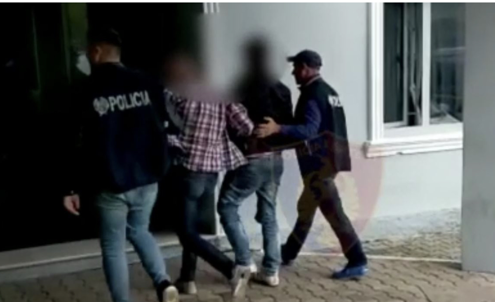 Dy persona në pranga, drogë gati  për shitje
