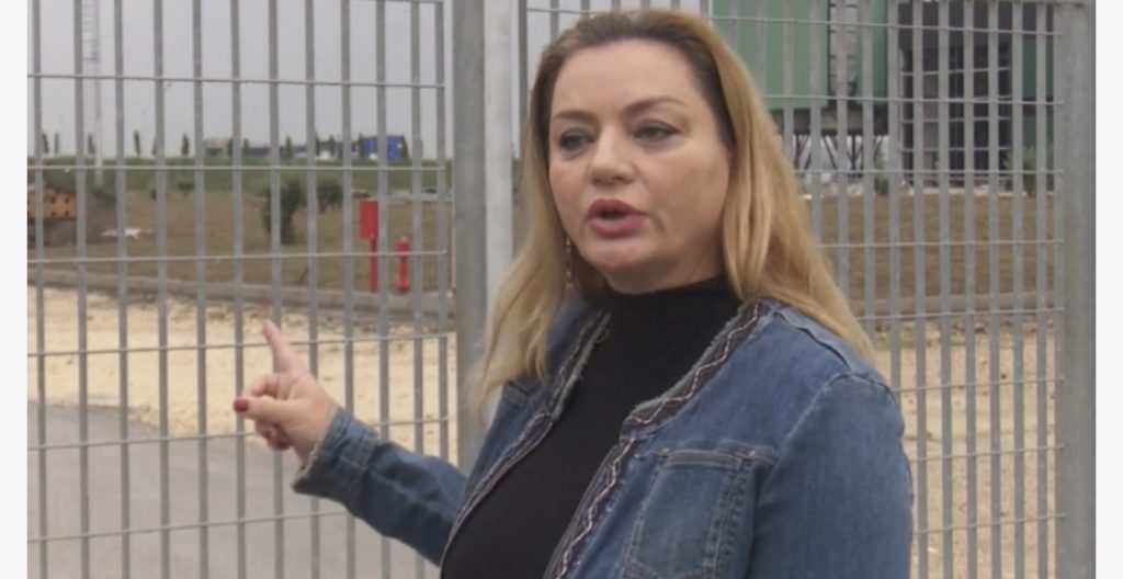 Albana Vokshi shkon para inceneratorit të Fierit: 60 mijë ton mbetje duhet të përpunohen, por ai s’punon