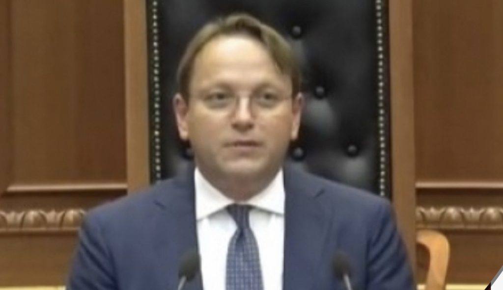 Komisioneri për Zgjerimin e BE, Oliver Varhelyi  karantinohet në banesë
