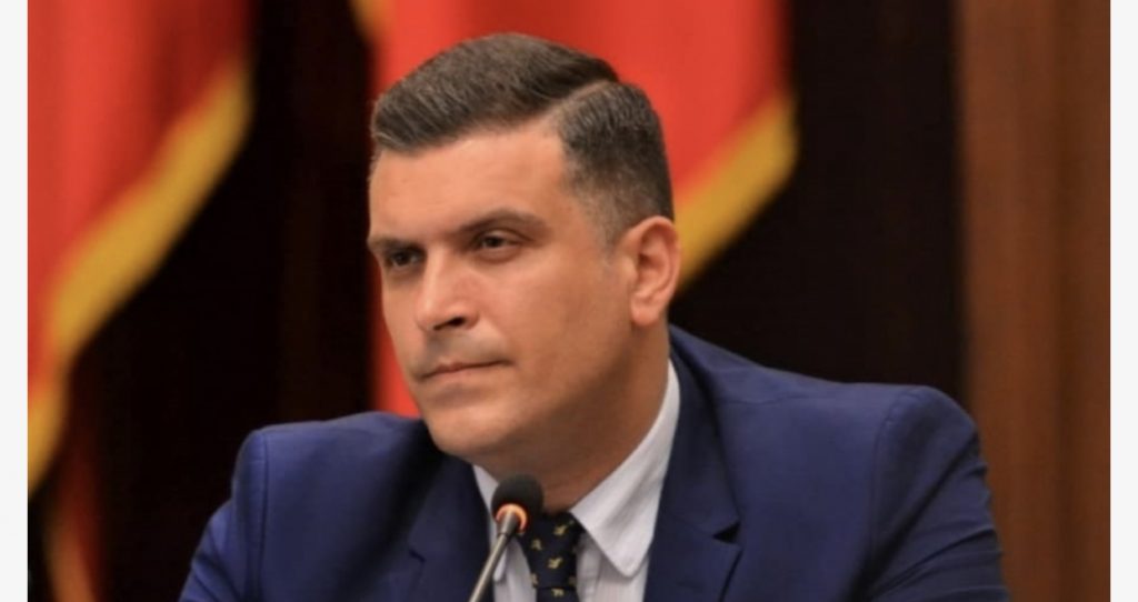 Ekipi i Tiranës grup terrorist’, zëdhënësi i Presidentit: Fyerje e ulët, nuk është rastësi…