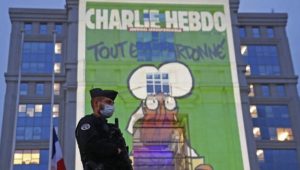 Macron: Karikaturat e Profetit Muhamed, në muret e qeverisë