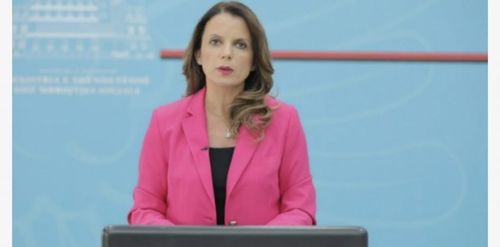 Ekspertja e Institutit të Shëndetit Publik, Eugena Tomini: Kthimi në karantinë opsioni i fundit